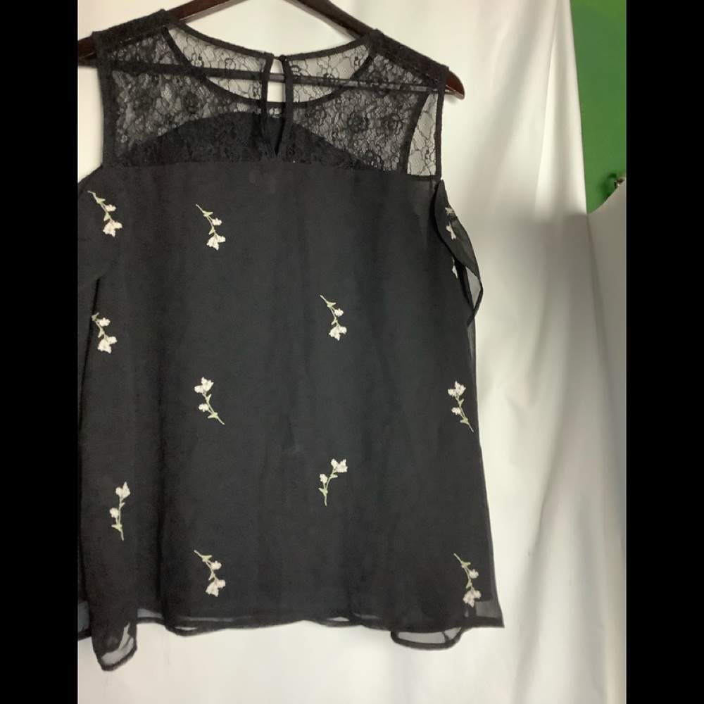Lucky Brand Cold Shoulder Long Sleeves Top